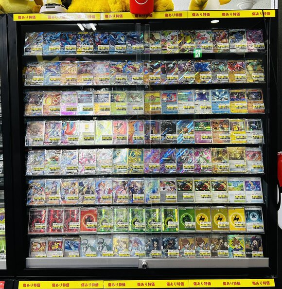 TCGSHOPbluve大阪梅田店：店舗内 