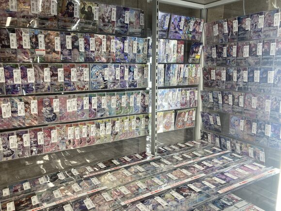 ドラゴンスター日本橋店：陳列状況 