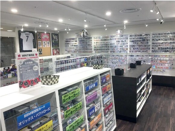 ミント梅田店：店舗内 