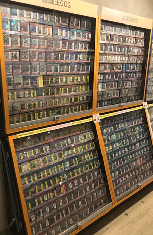HMVトレカショップ新宿店：陳列状況 