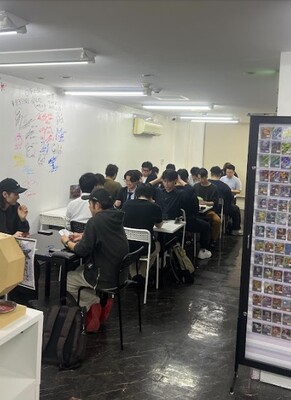 トレカマーケット オンリーワン 新宿店：店舗内 