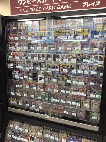 プレイズ名駅店：店内