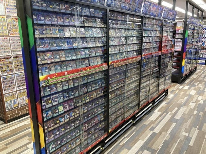 カードラボ福岡天神店の品ぞろえ