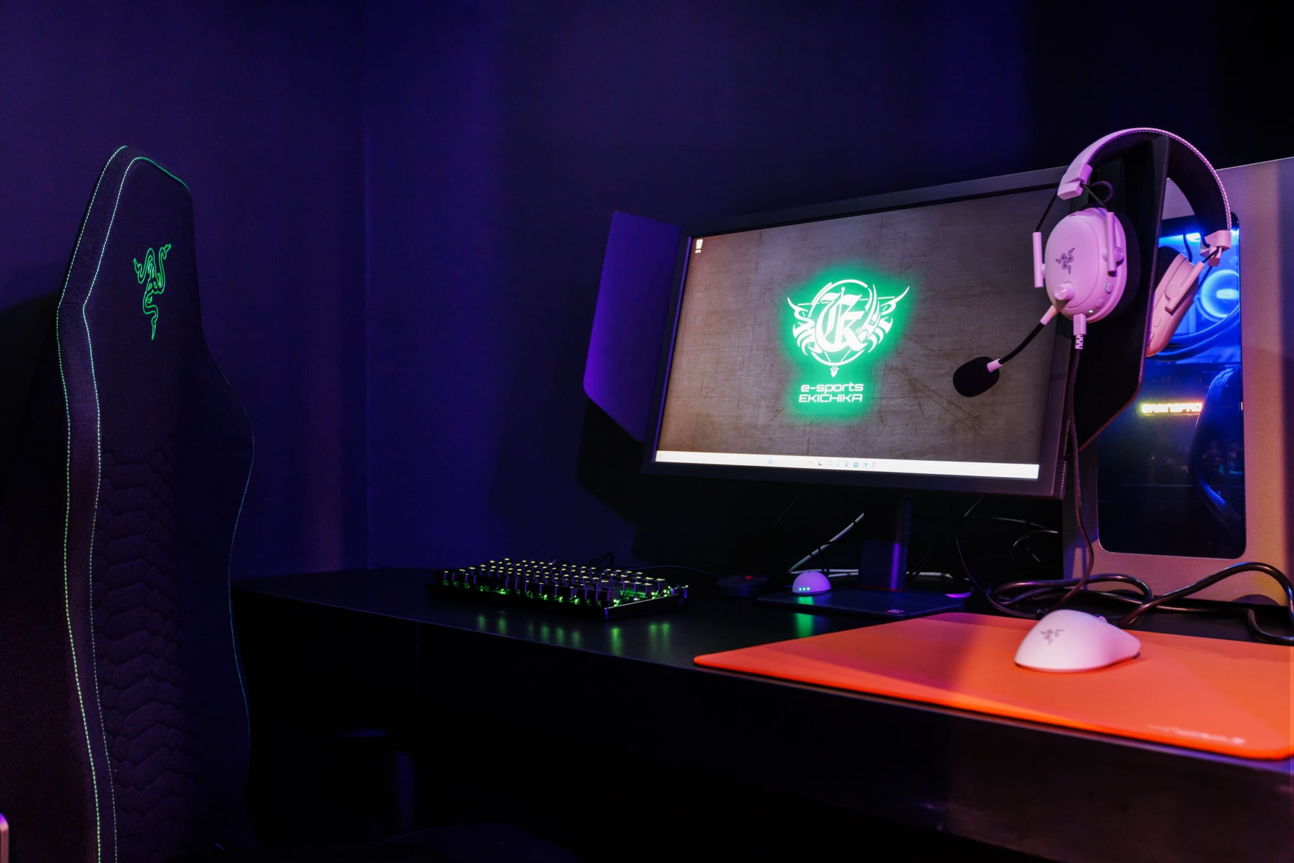 ゲーミングデスク